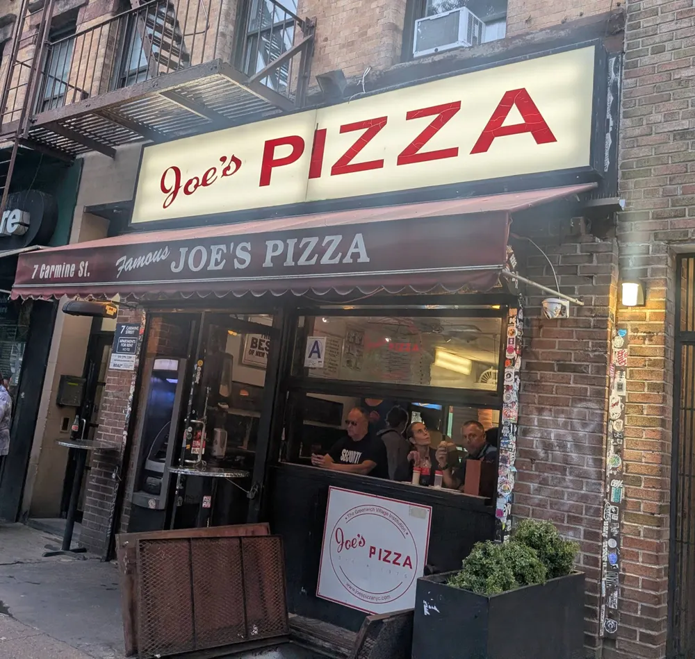 Joe's Pizza storefront